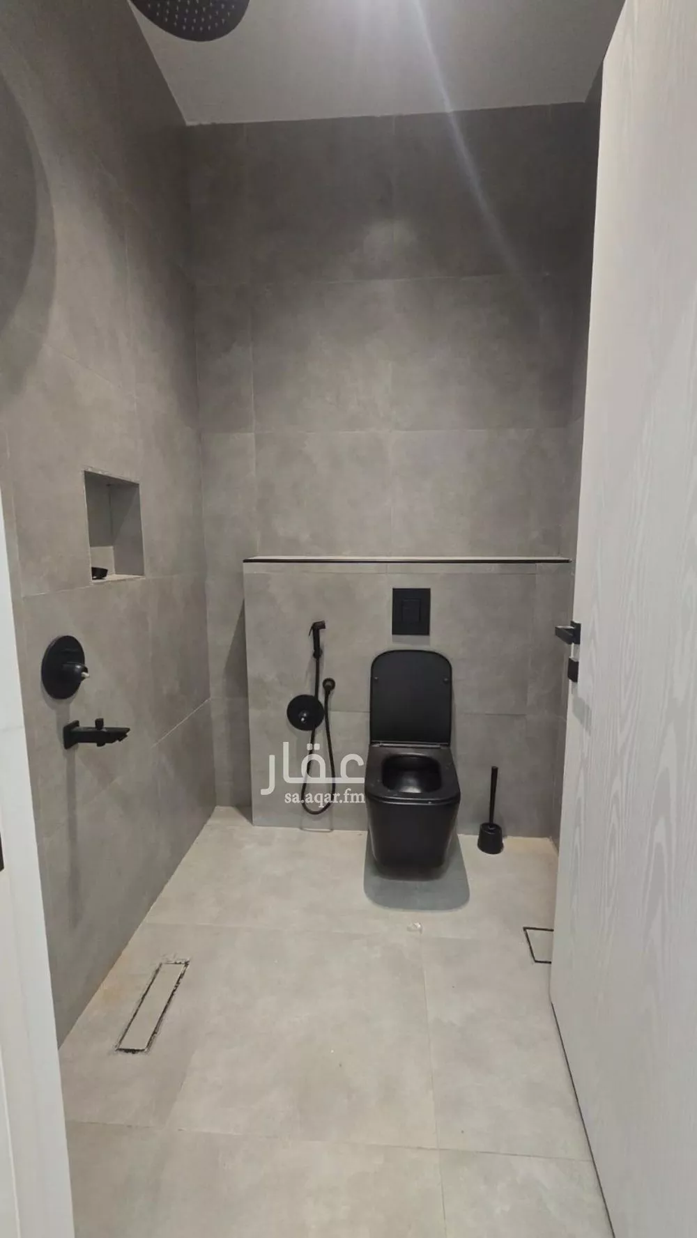 3 bedroom floor in Al Aridh 2