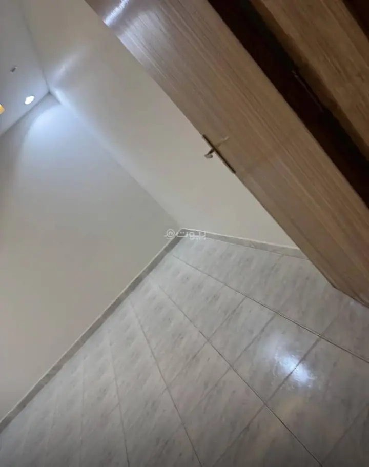 4 bedroom apartment in Dhahrat Laban, Riyadh