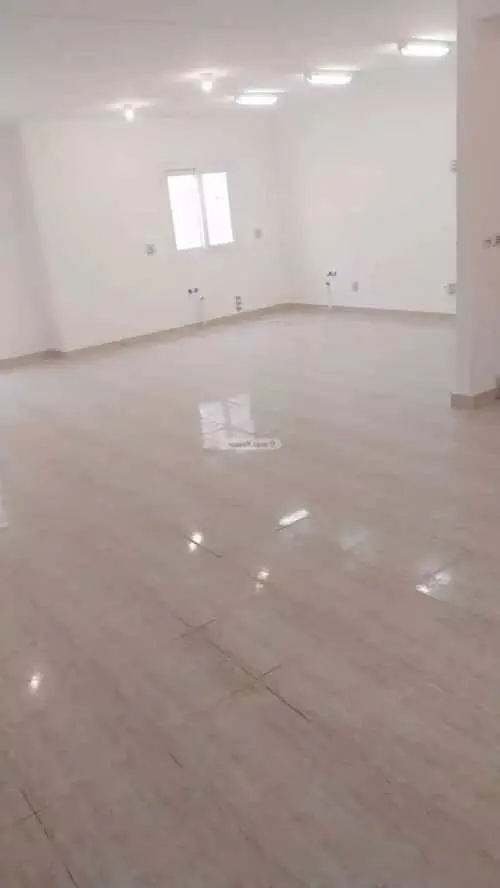 4 bedroom villa in Khuzam, Riyadh 5