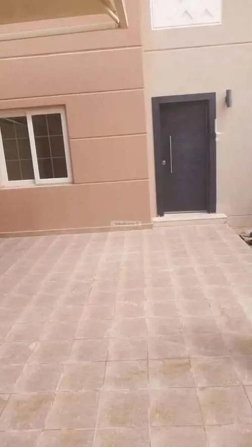 4 bedroom villa in Khuzam, Riyadh 4