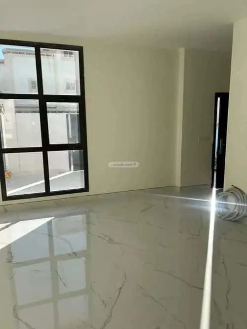 5 bedroom villa in Khuzam, Riyadh 14