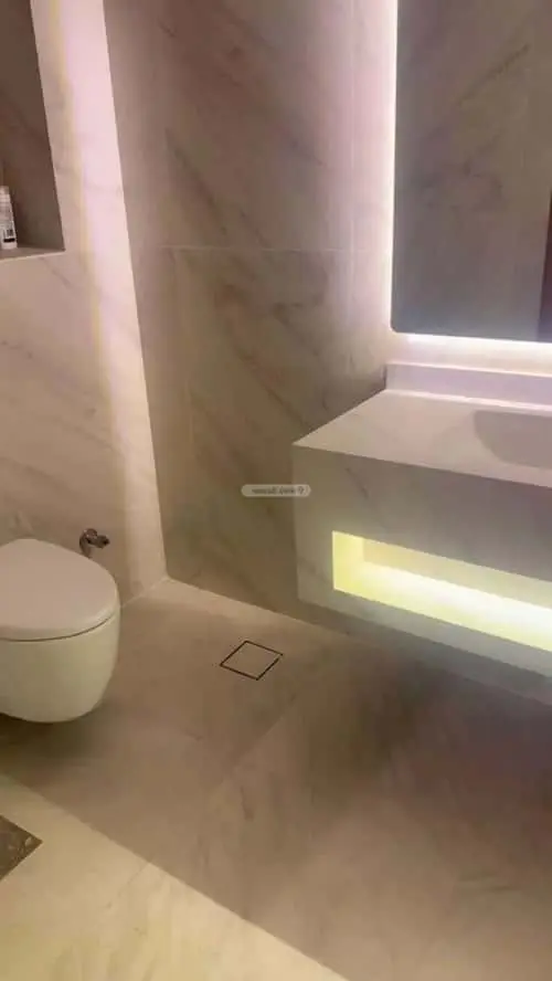 5 bedroom villa in Khuzam, Riyadh 3
