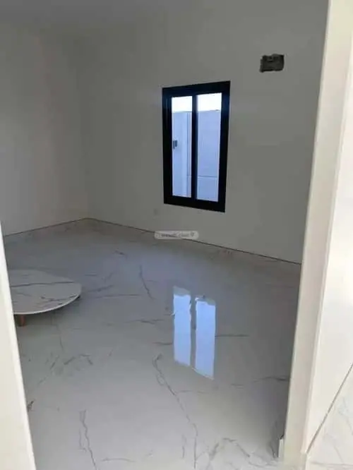 5 bedroom villa in Khuzam, Riyadh 4