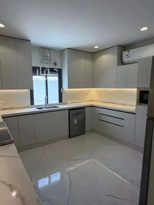 5 bedroom villa in Khuzam, Riyadh 11