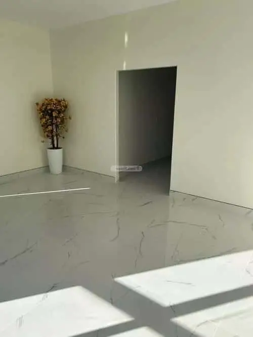 5 bedroom villa in Khuzam, Riyadh 2
