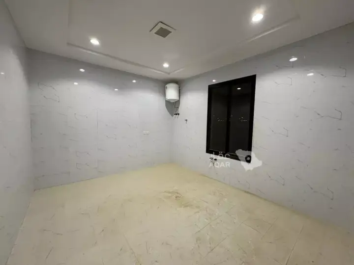 3 bedroom villa in Okaz, Riyadh 14