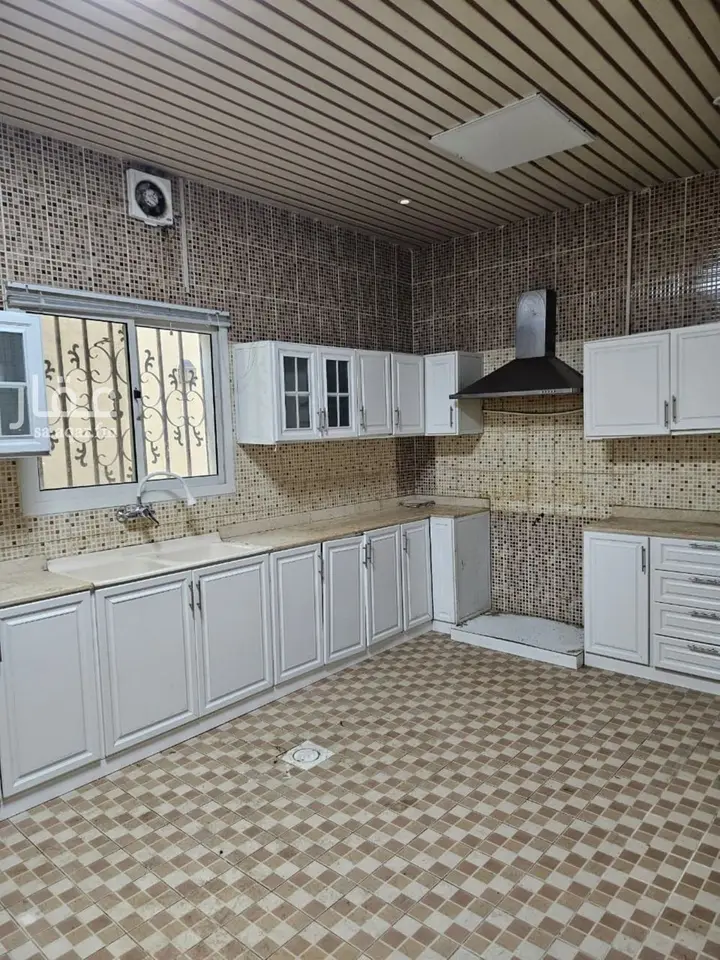 4 bedroom villa in Qurtubah, Riyadh 12