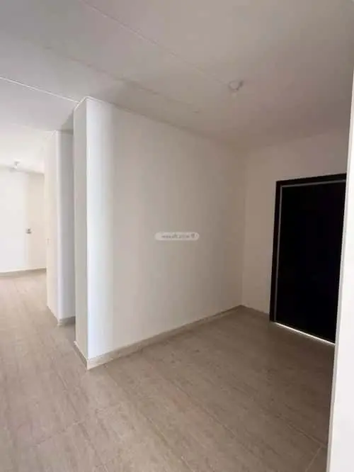 5 bedroom villa in Khuzam, Riyadh 3