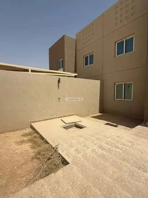 5 bedroom villa in Khuzam, Riyadh 2