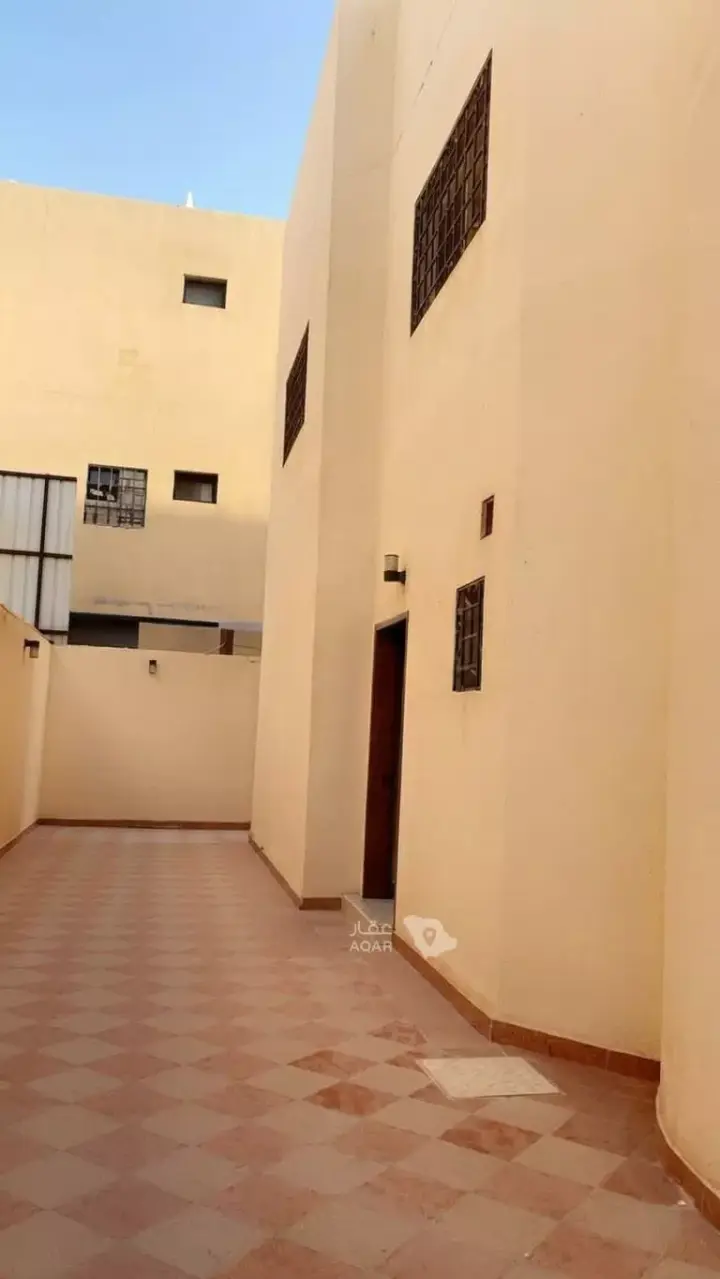4 bedroom villa in Al Yarmouk, Riyadh 2