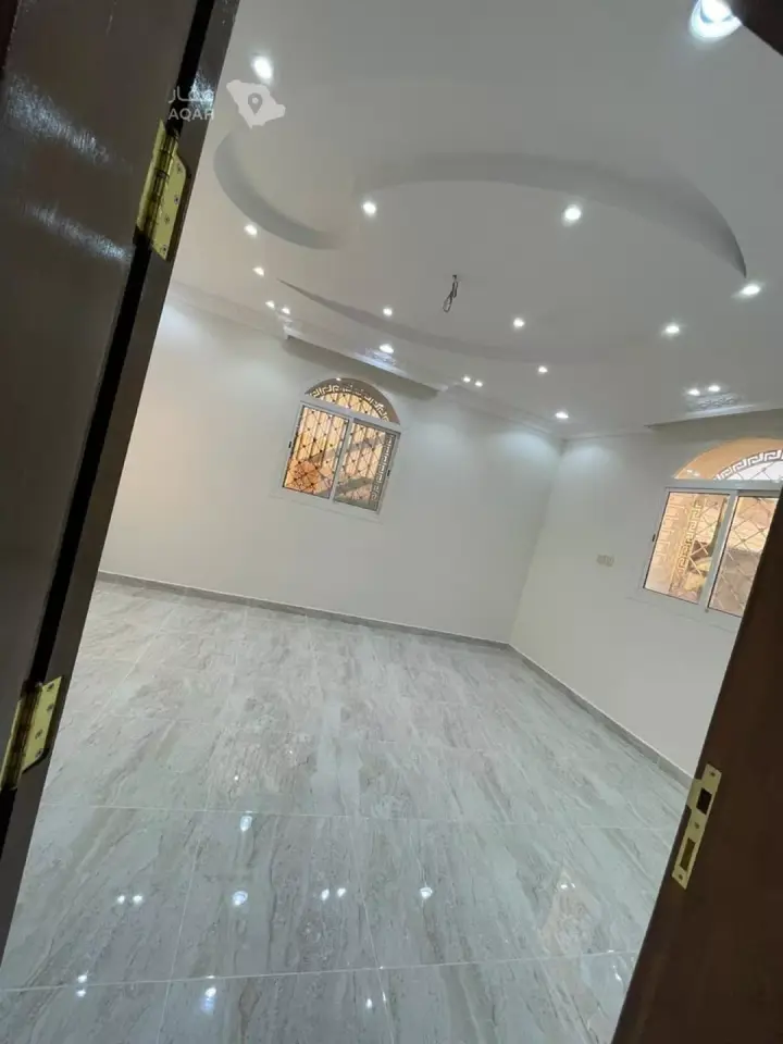 3 bedroom apartment in Nakhab, Taif 4