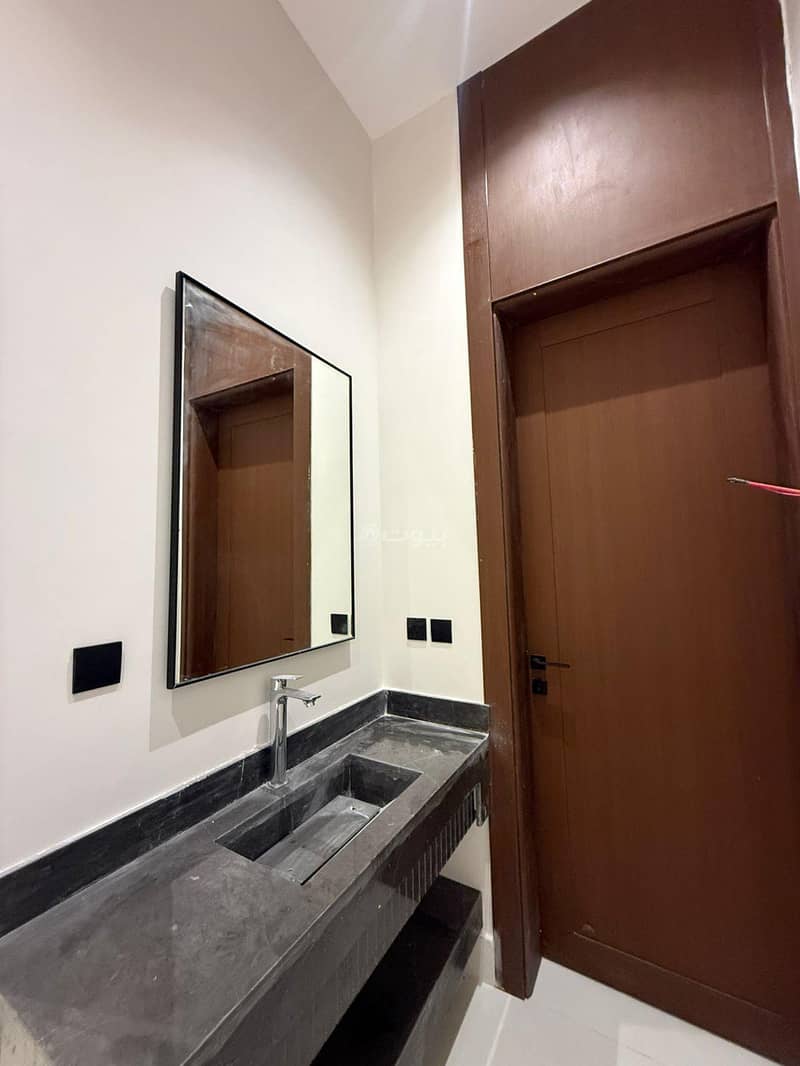 5 bedroom villa in Al Mahdiyyah, Riyadh 18