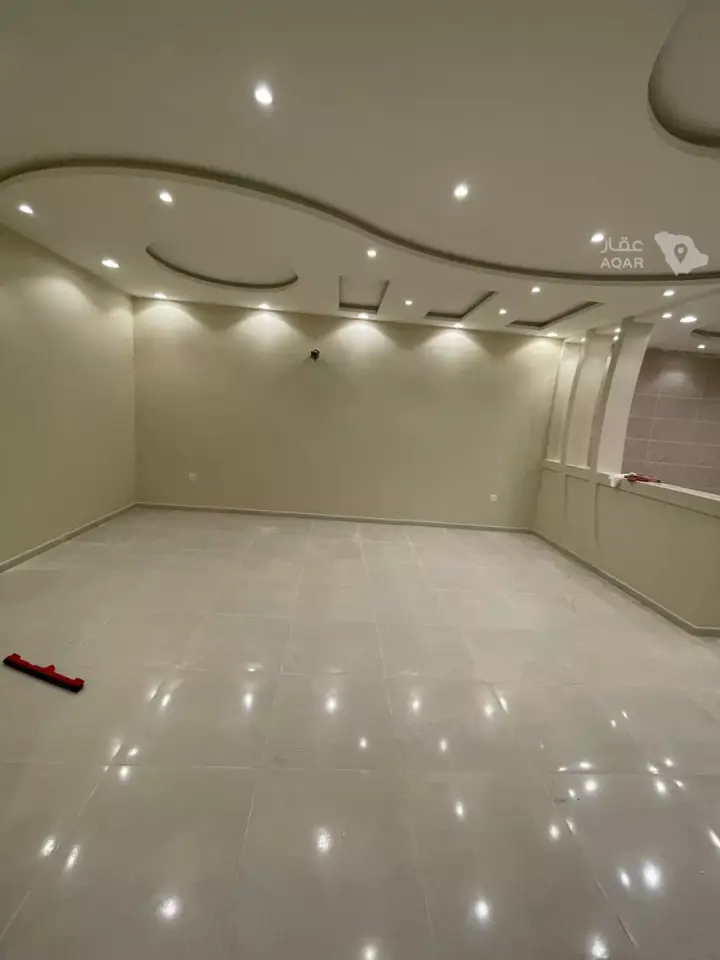 3 bedroom apartment in Al Shawqiyyah, Makkah 10