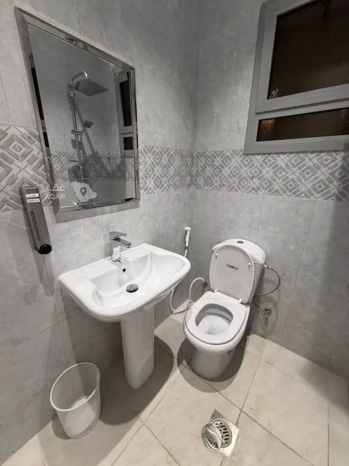 2 bedroom apartment in Al Nuzhah, Jeddah 9