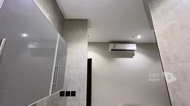 3 bedroom office in Al Safa, Jeddah 5