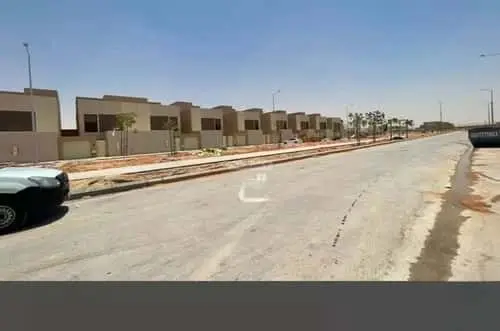 4 bedroom villa in Al Bashaer, Riyadh 15