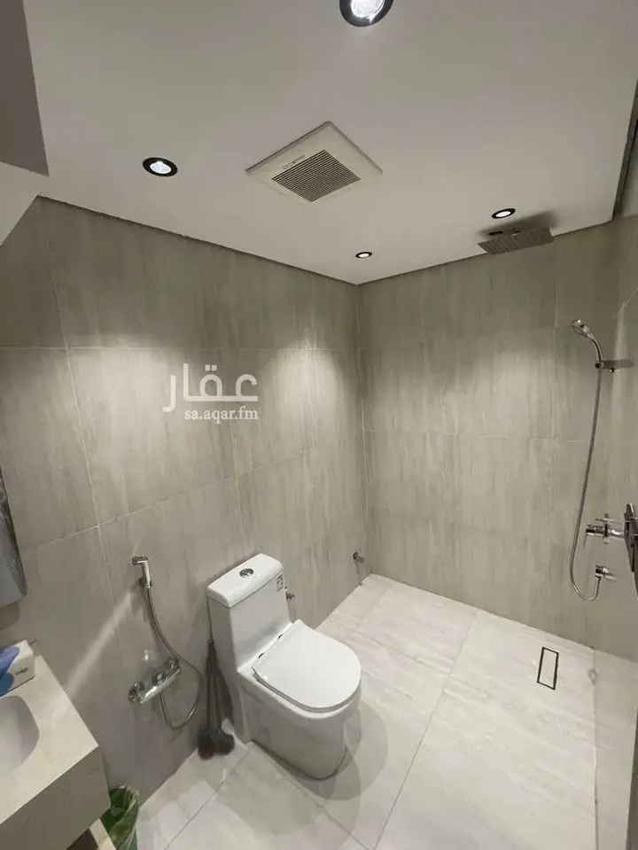 4 bedroom apartment in Al Sahafah, Riyadh 5