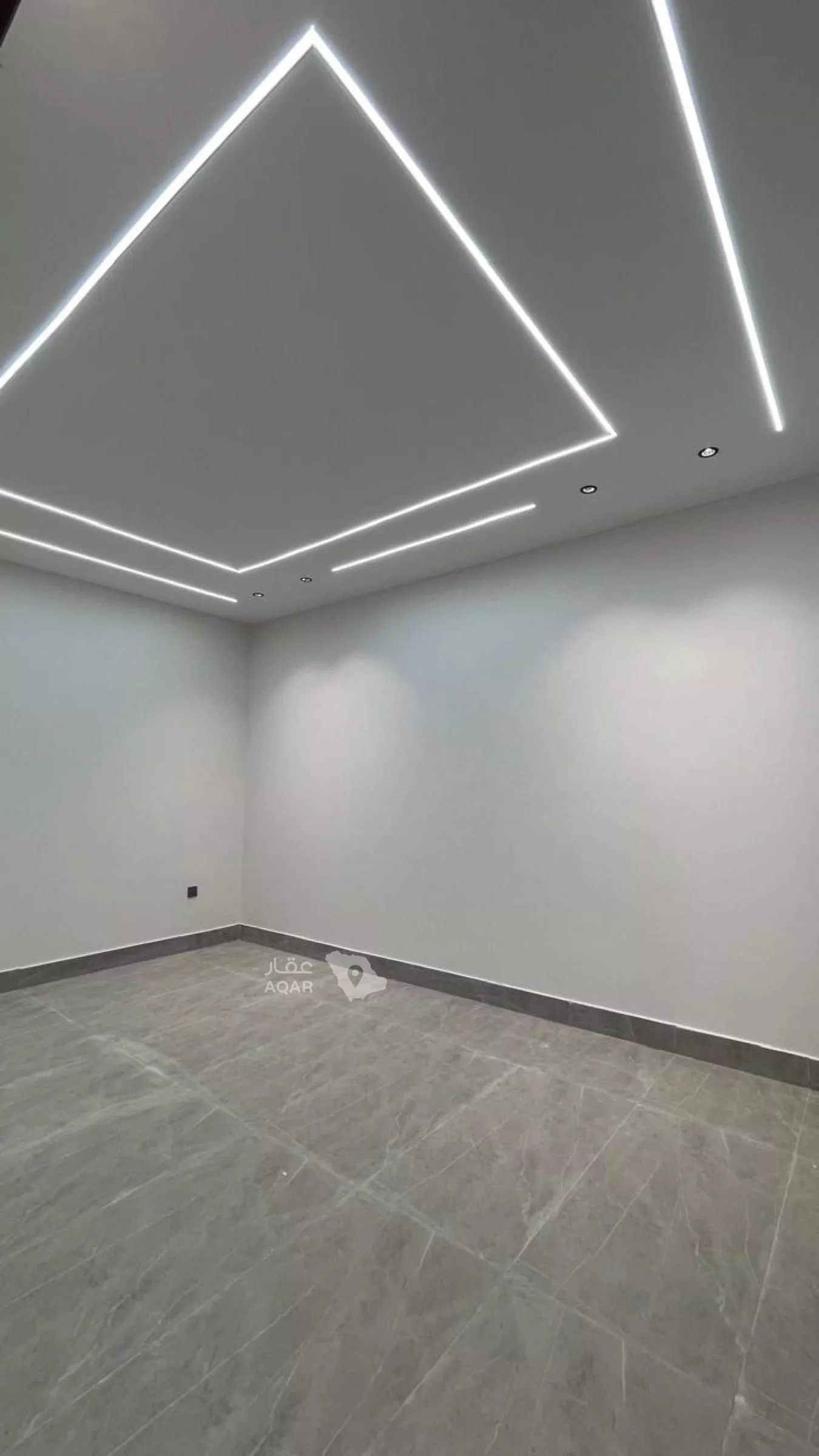 4 bedroom apartment in Dahiat King Fahd, Eastern Province 4