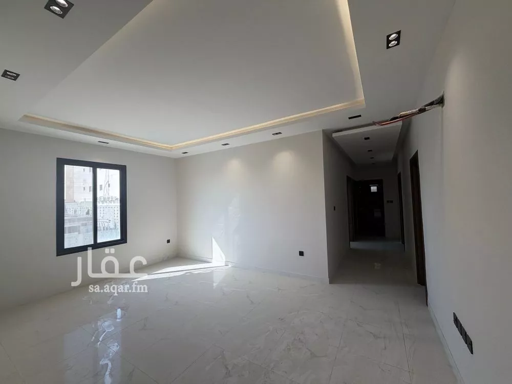 5 bedroom apartment in Ash Shulah 7