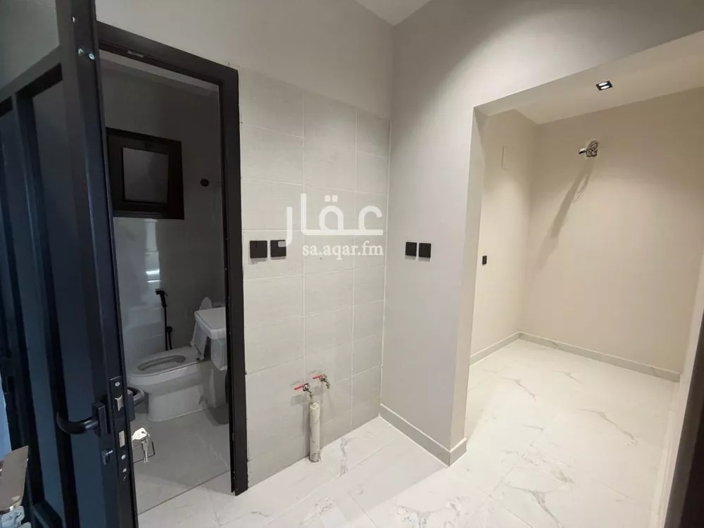 5 bedroom apartment in Ash Shulah 9