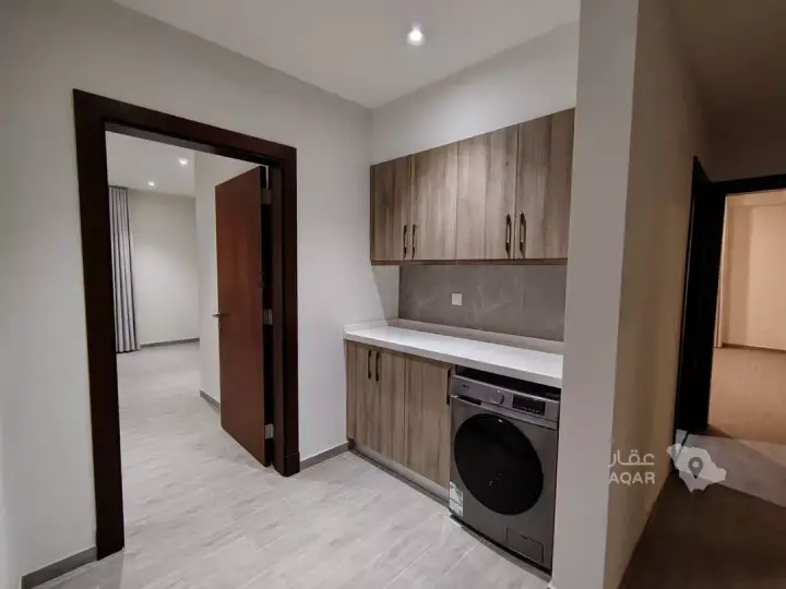 3 bedroom apartment in Mishrifah, Jeddah 6