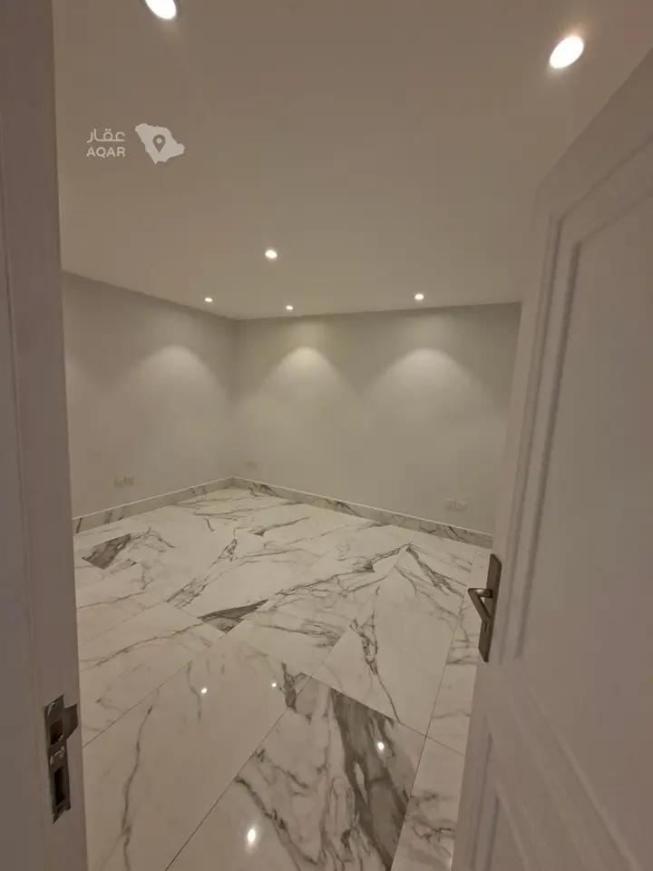 5 bedroom villa in Al Wahah, Riyadh 3
