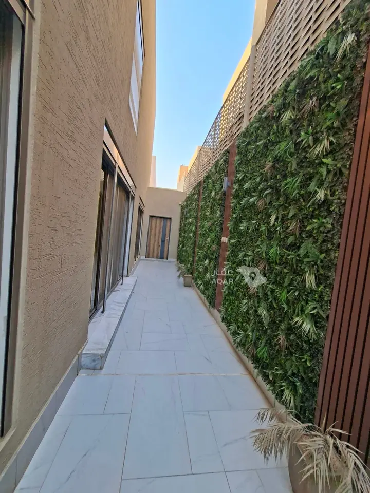 5 bedroom villa in Al Wahah, Riyadh 5