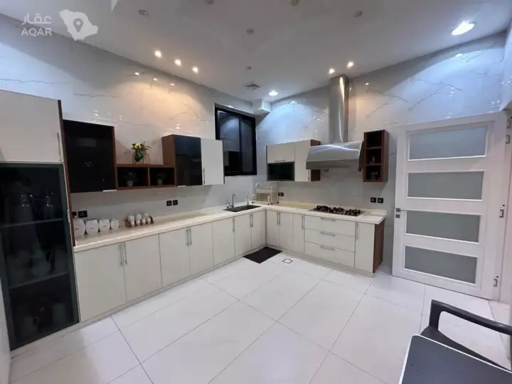 5 bedroom villa in Al Lasib, Qassim Region 3