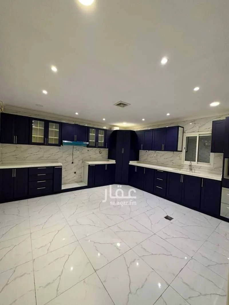 6 bedroom apartment in Ash Shulah 6