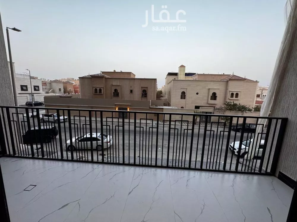 شقة 5 غرف في الشاطئ الغربي 6