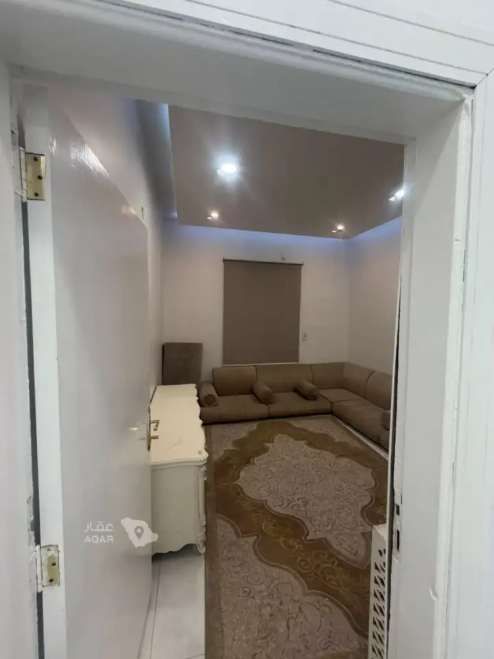 3 bedroom villa in Ulaishah, Riyadh 8