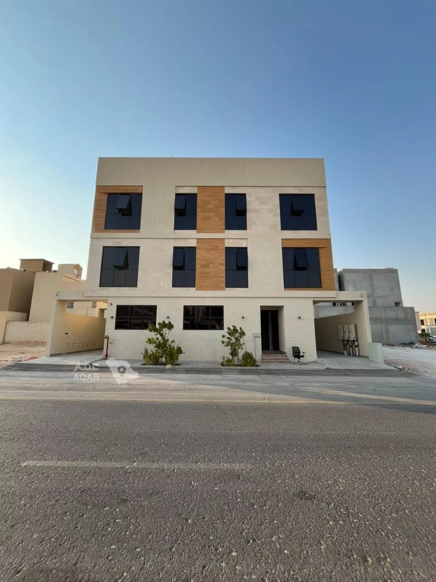 عقار 15 غرف في المهدية، الرياض
