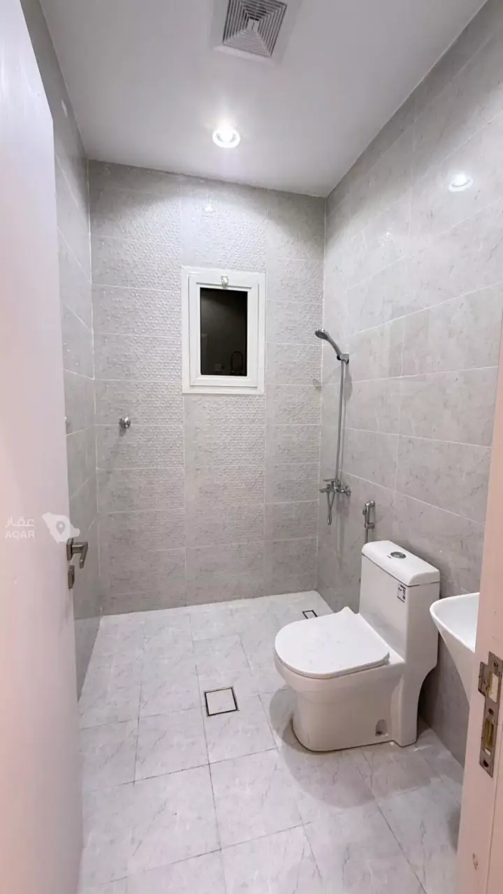 6 bedroom villa in As Suways, Jazan 9