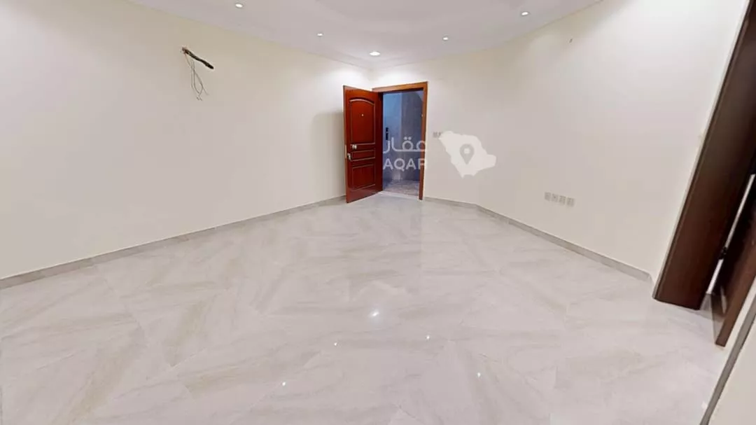 عقار 46 غرف في الورود، جدة 17