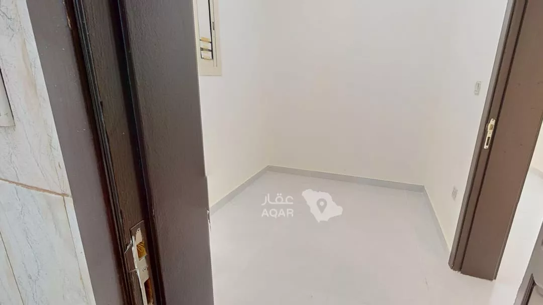 عقار 46 غرف في الورود، جدة 3