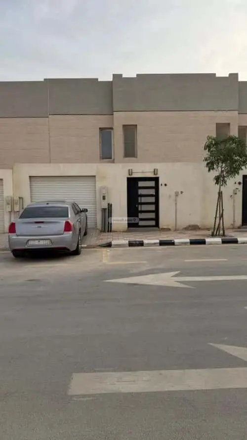 4 bedroom villa in Khuzam, Riyadh 14