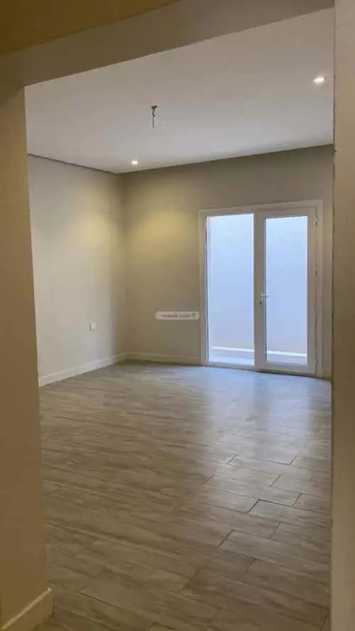 4 bedroom villa in Khuzam, Riyadh 5