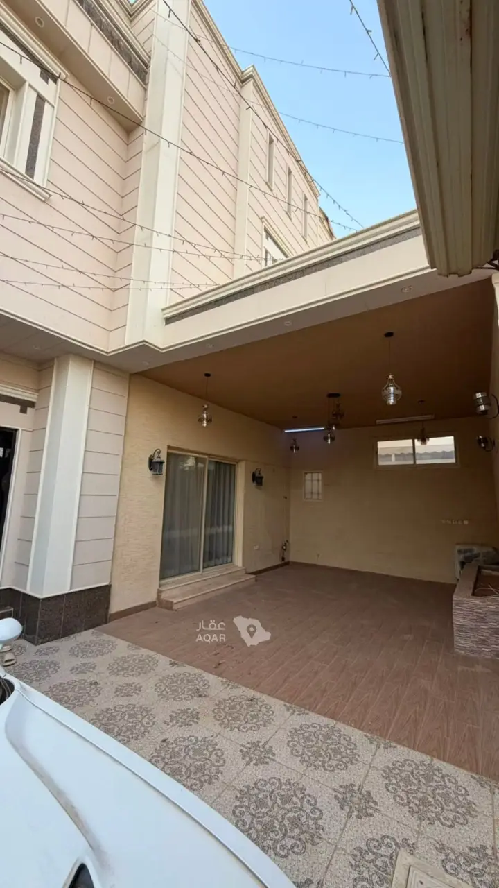 3 bedroom villa in Ishbiliyah, Riyadh 5