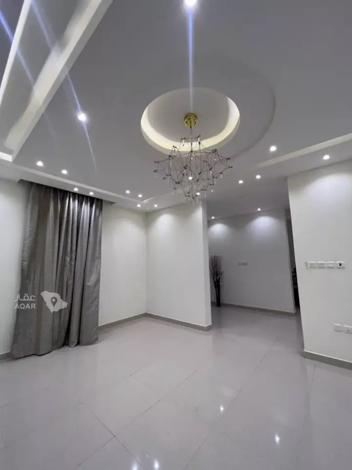 5 bedroom villa in Ash Shulah, Eastern Province 8
