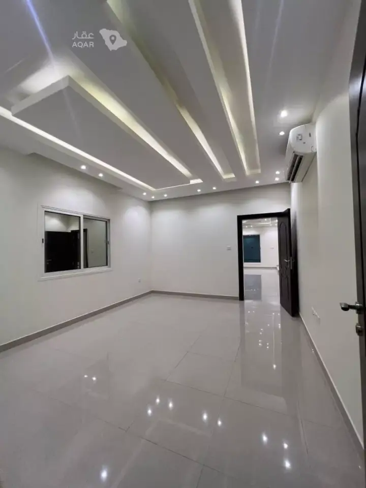 5 bedroom villa in Ash Shulah, Eastern Province 9