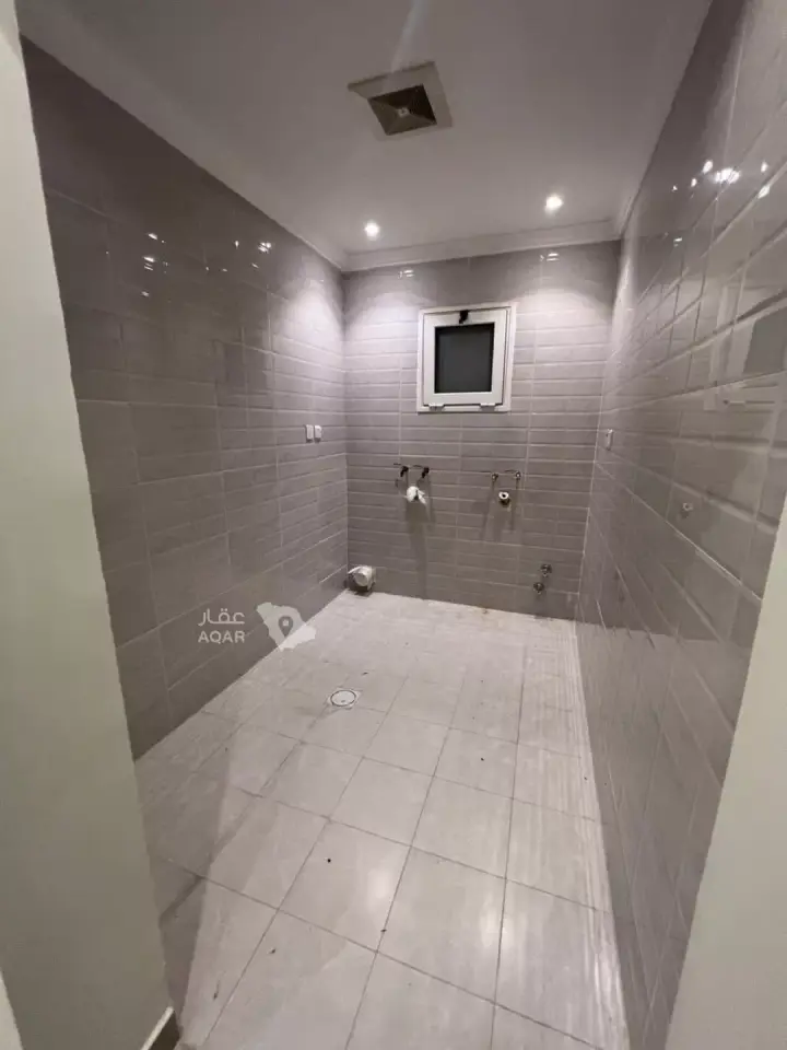 5 bedroom villa in Ash Shulah, Eastern Province 13