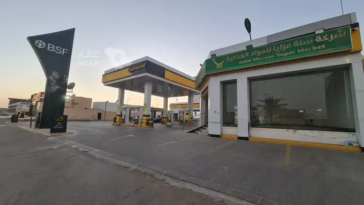 shop in Al Rehab, Qassim Region 6
