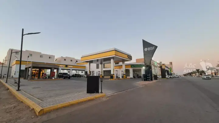 shop in Al Rehab, Qassim Region 8