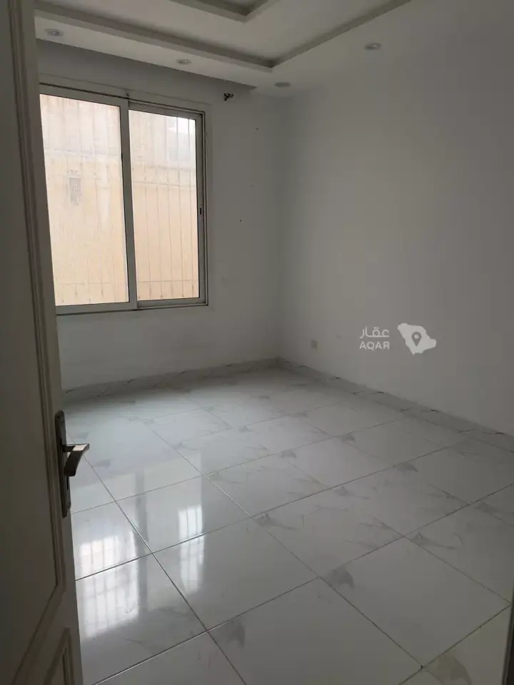 4 bedroom apartment in Al Yaqout, Jeddah 4