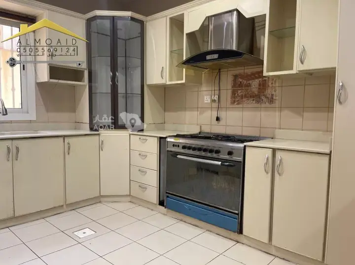4 bedroom villa in Al Hamdaniyah, Jeddah 4
