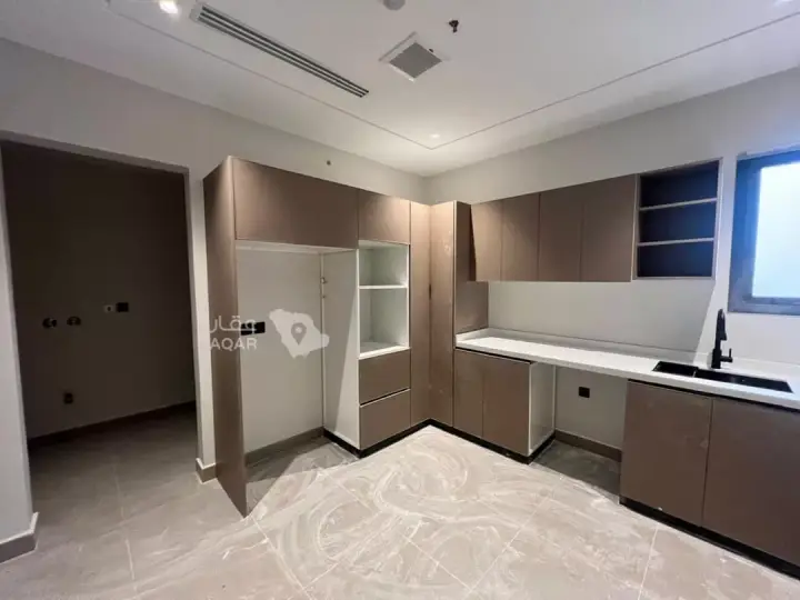 3 bedroom apartment in Hittin, Riyadh 8