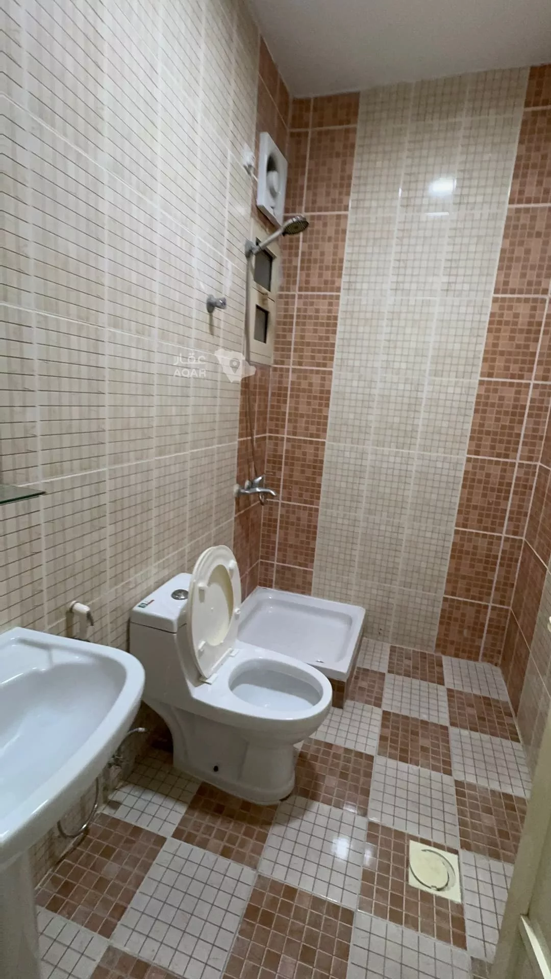 6 bedroom apartment in Tebah Subdivision, Eastern Province 17