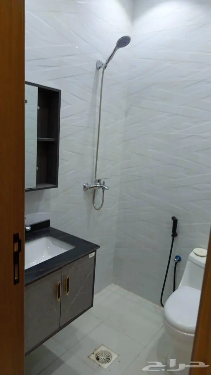 2 bedroom apartment in Al Faisaliyyah, Jeddah 9