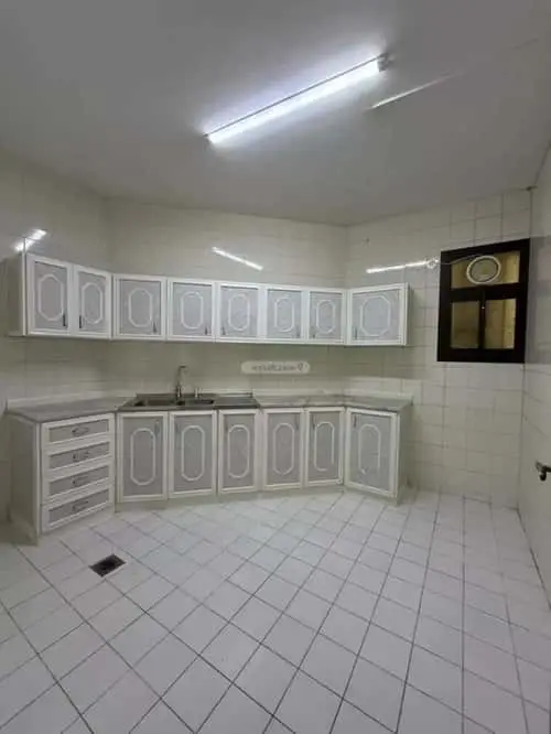 3 bedroom apartment in Al Faisaliyyah, Jeddah 5