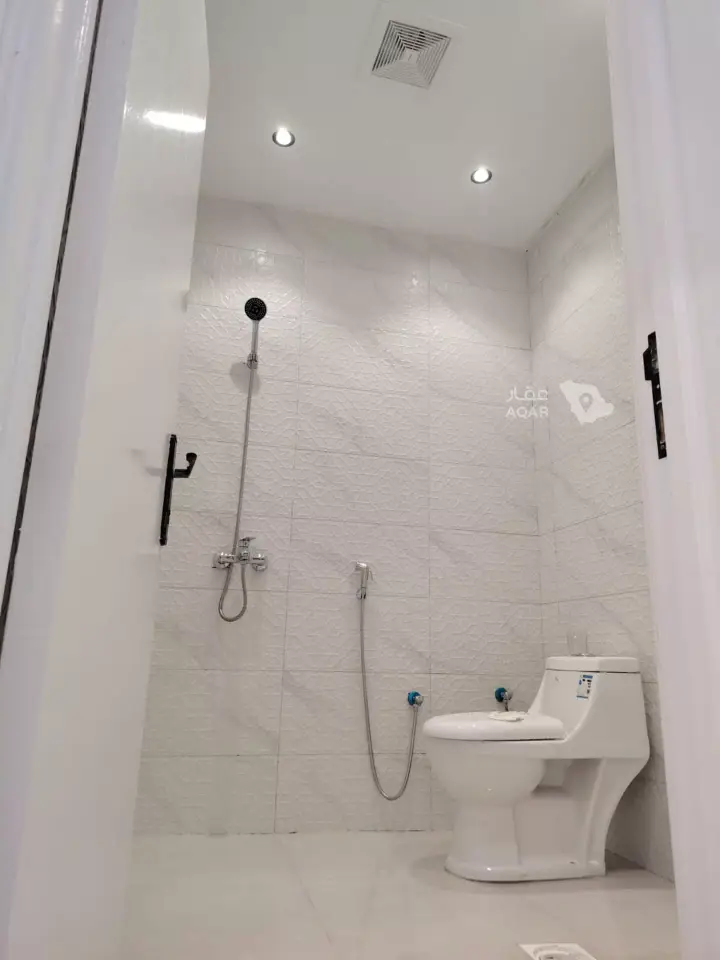 1 bedroom apartment in King Fahd, Riyadh 3